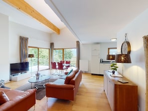 TV, fireplace - Walensee House & Apartments, (Unterterzen), by Interhome (Unterterzen)