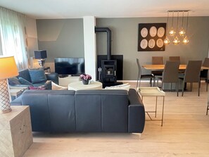 TV, fireplace - Walensee House & Apartments, (Unterterzen), by Interhome (Unterterzen)