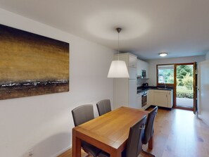 Dining - Walensee House & Apartments, (Unterterzen), by Interhome (Unterterzen)