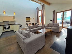 Fernseher, Kamin