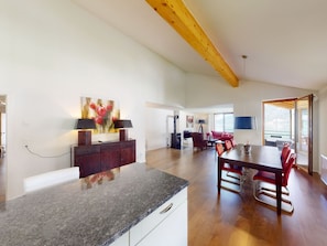 Dining - Walensee House & Apartments, (Unterterzen), by Interhome (Unterterzen)