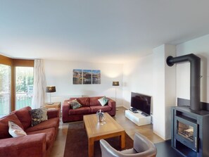 Fernseher, Kamin