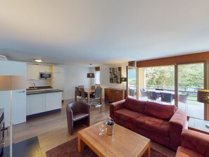 Fernseher, Kamin