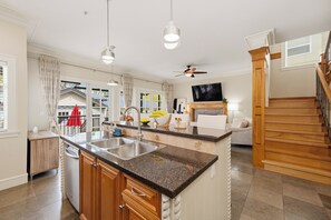 Interior - Spacious Elegant Family Retreat | Near UBC & DT (Vancouver)