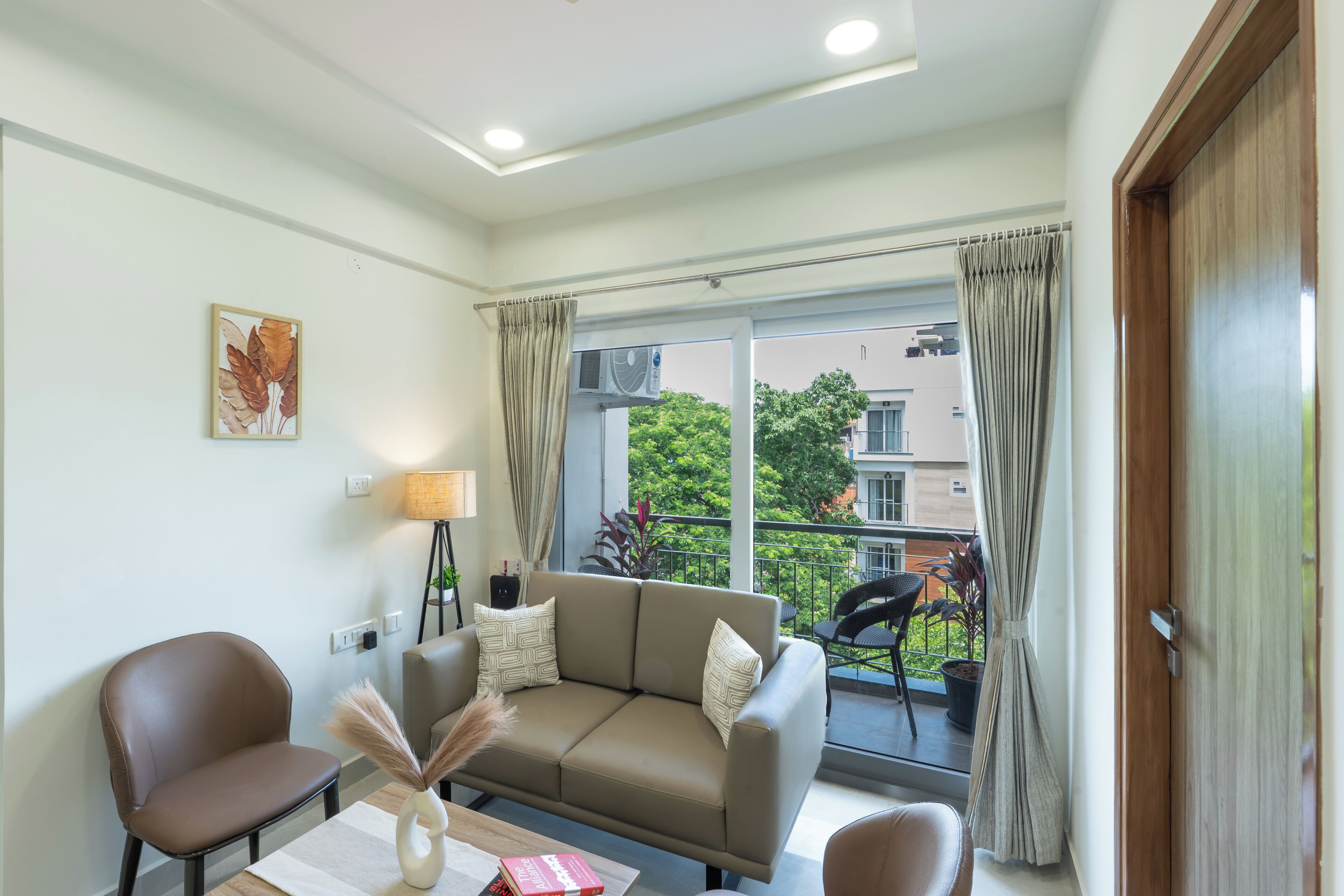 Suite Confort, 2 habitaciones, no fumadores, balcón | Zona de estar | Una impresora