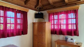 Ferros/tábuas de passar roupa, Wi-Fi, roupa de cama