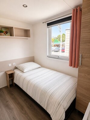 Room - Vrbo Property (Pont-Aven)