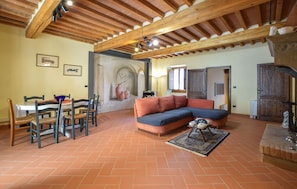 Interior - Amazing home in Palazzo del Pero (AR) with WiFi (Palazzo del Pero (AR))