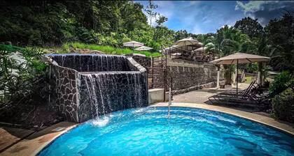 Gated 2BR Condo • Near Playa Herradura • Sleeps 6