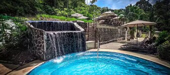 Gated 2BR Condo • Near Playa Herradura • Sleeps 6