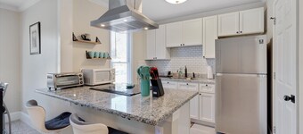 2BR Durham Central Furnished Apartment w/ Internet
