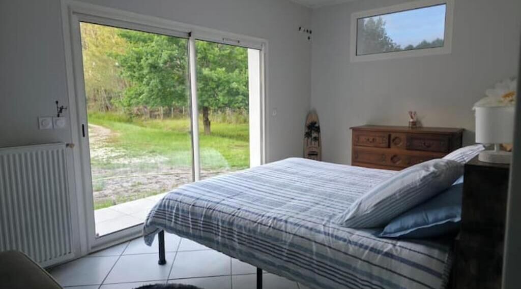Fer et planche à repasser, Wi-Fi, draps fournis