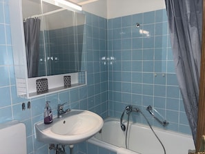 Bathroom - Vrbo Property (Hohegeiß)