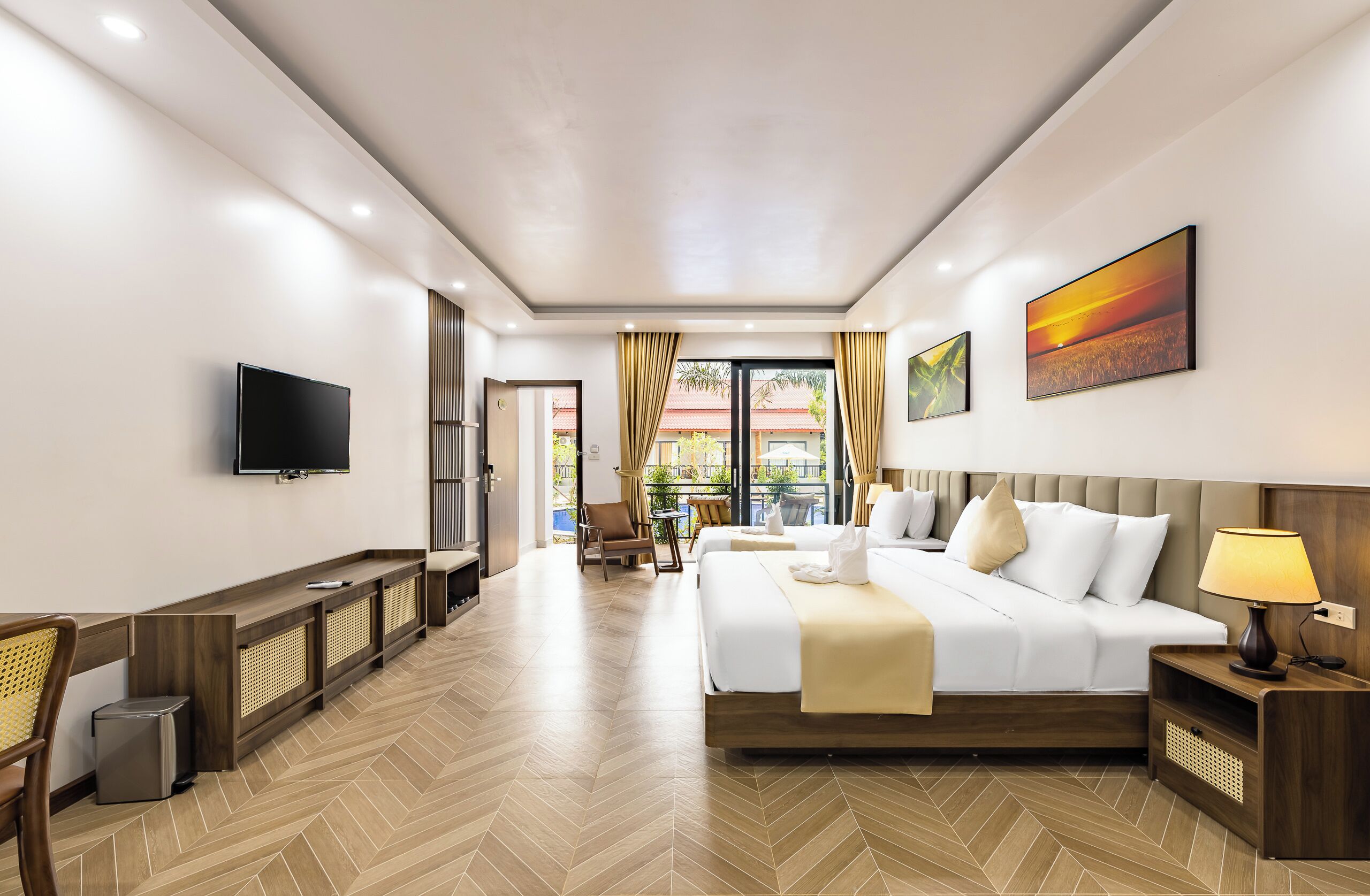 ห้องดีลักซ์ทริปเปิล, วิวสวน | โต๊ะทำงาน, พื้นที่ทำงานแบบใช้แล็ปท็อป, Wi-Fi ฟรี