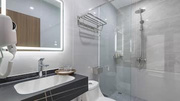 Douche, sèche-cheveux, serviettes fournies, savon