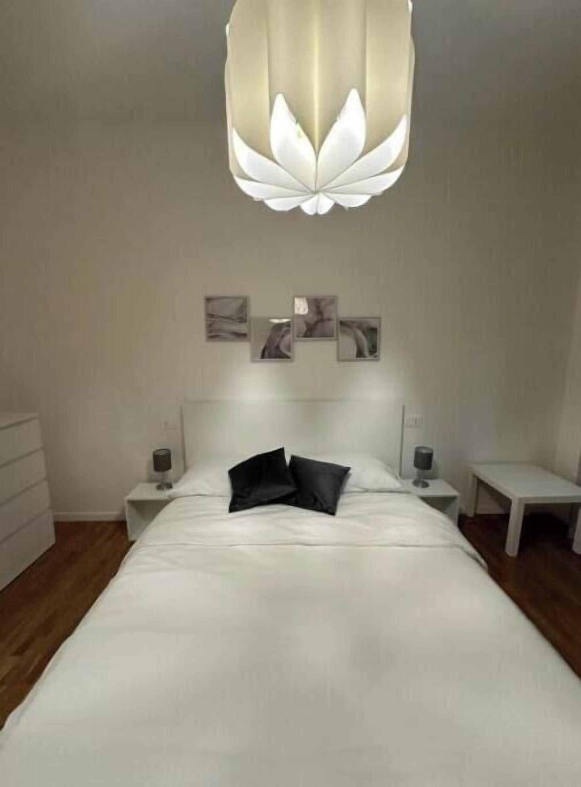 4 quartos, ferros/tábuas de passar roupa, Wi-Fi, roupa de cama