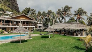 Outdoor pool - Boutik Retreats (Le Morne)