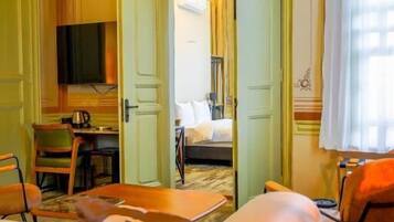 In-room safe, blackout curtains, free WiFi