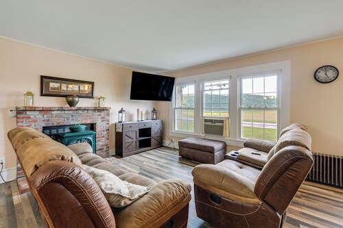 On 22 Acres! Retreat w/ Views in Burlington Flats