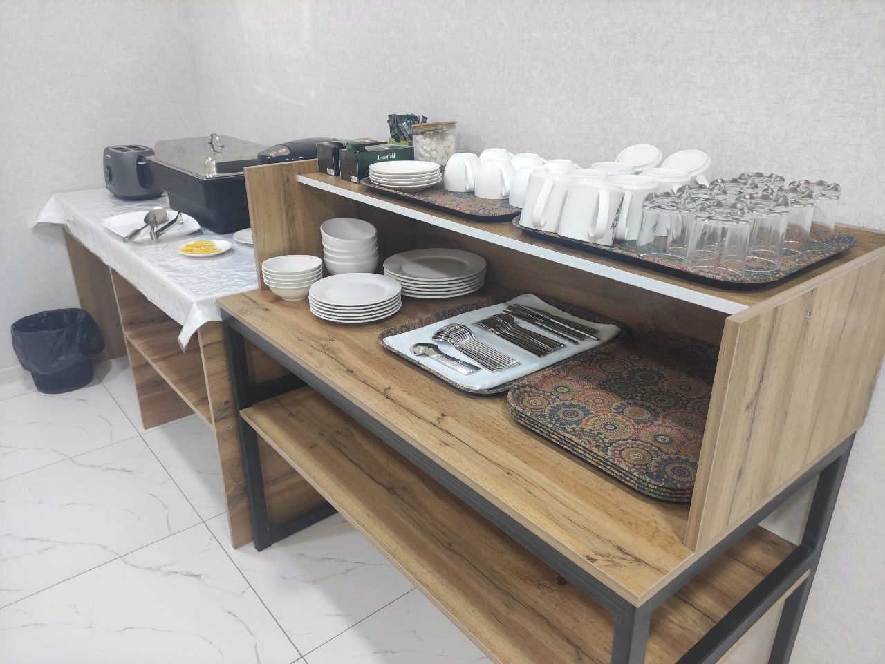 Free daily buffet breakfast