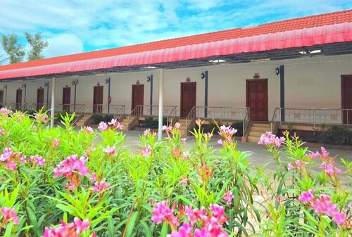 Prasat Resort