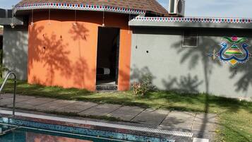 2 piscine all'aperto