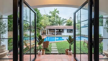 Villa Deluxe, balcon, vue jardin | Intérieur