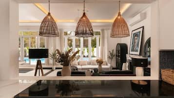 Villa, balcon, vue jardin | Intérieur