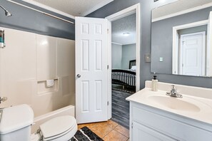 Bathroom - Home 7 Mi to Truliant Amphitheater! Bring Your Pup (Charlotte)