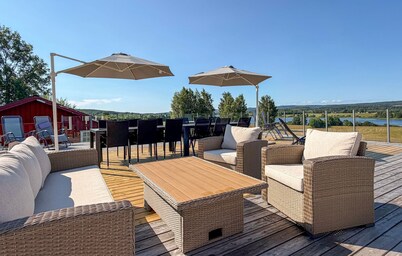 Beautiful home in Ekshärad with lake view