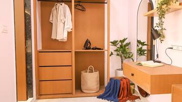 Suite | Interior