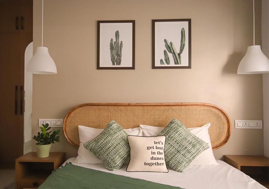 Deluxe Double Room, City View | Desk, laptop workspace, iron/ironing board, free WiFi