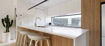 Hillarys Urban Haus 4BR Near Beach and Marina