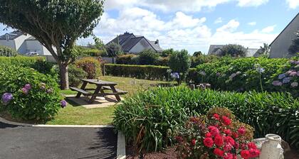House for 5 people, 2 km from the beach and 1 km from the shops. Ideal for families