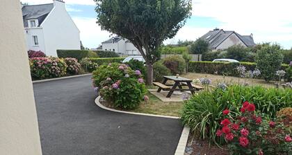 House for 5 people, 2 km from the beach and 1 km from the shops. Ideal for families