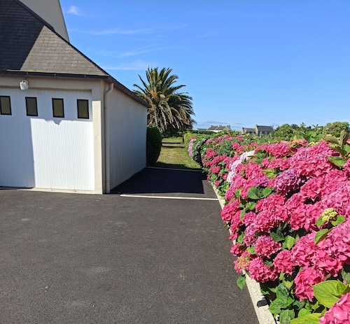 House for 5 people, 2 km from the beach and 1 km from the shops. Ideal for families