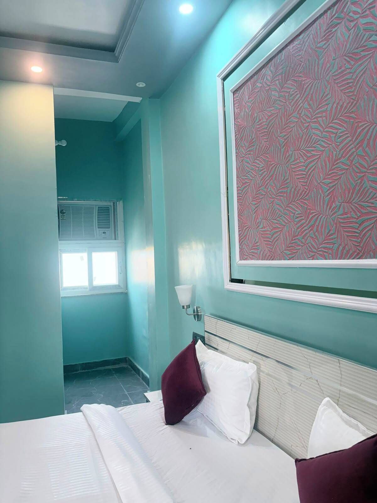 Suite, City View