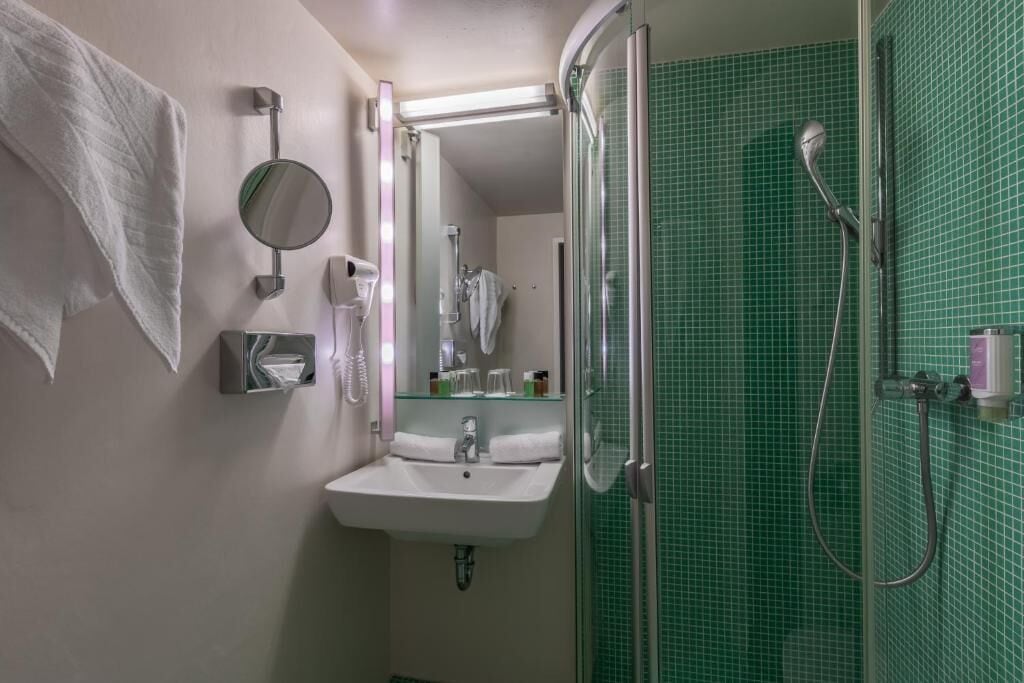 Superior Double Room, Garden View | Bathroom | Hair dryer, slippers, towels, soap