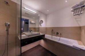 Bathroom - Pytloun Schlosshotel Weikersdorf (Baden)
