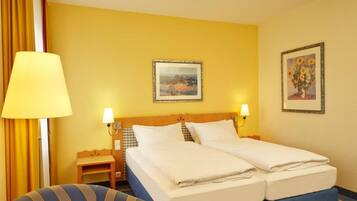 1 bedroom, desk, travel cot, free WiFi