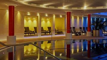 Piscina del hotel