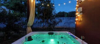 Whiteorchid Villa by Stayjadejacuzzi30minairport