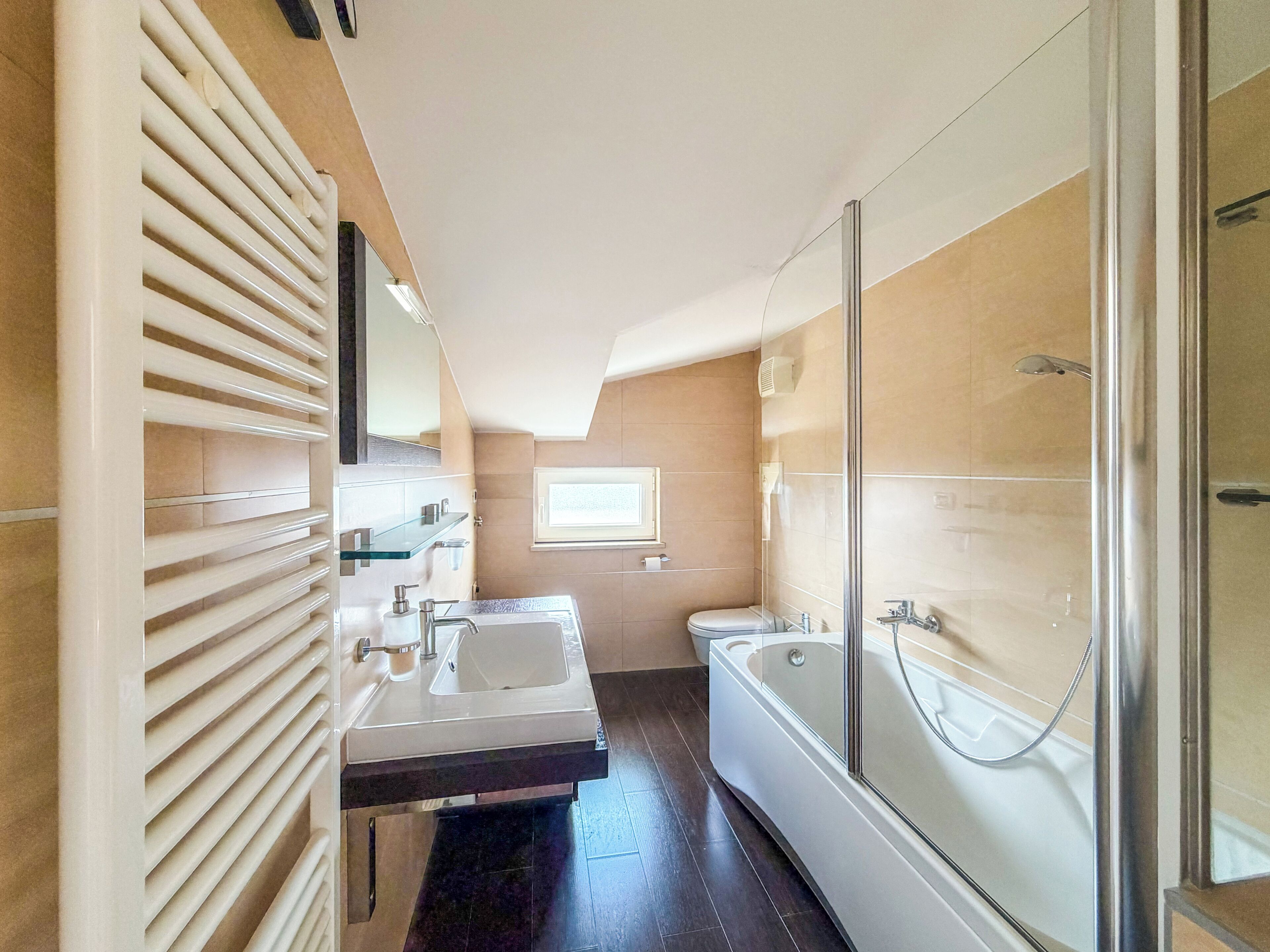 Apartment, Balkon, Meerblick | Badezimmer