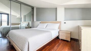 Apartment, Balcony, Sea View | Iron/ironing board, free WiFi