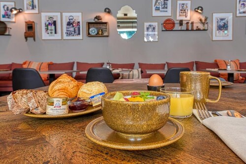 Vienna House Easy Bonn by Sunday Deluxe Room