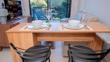 Apartment, City View | Dining