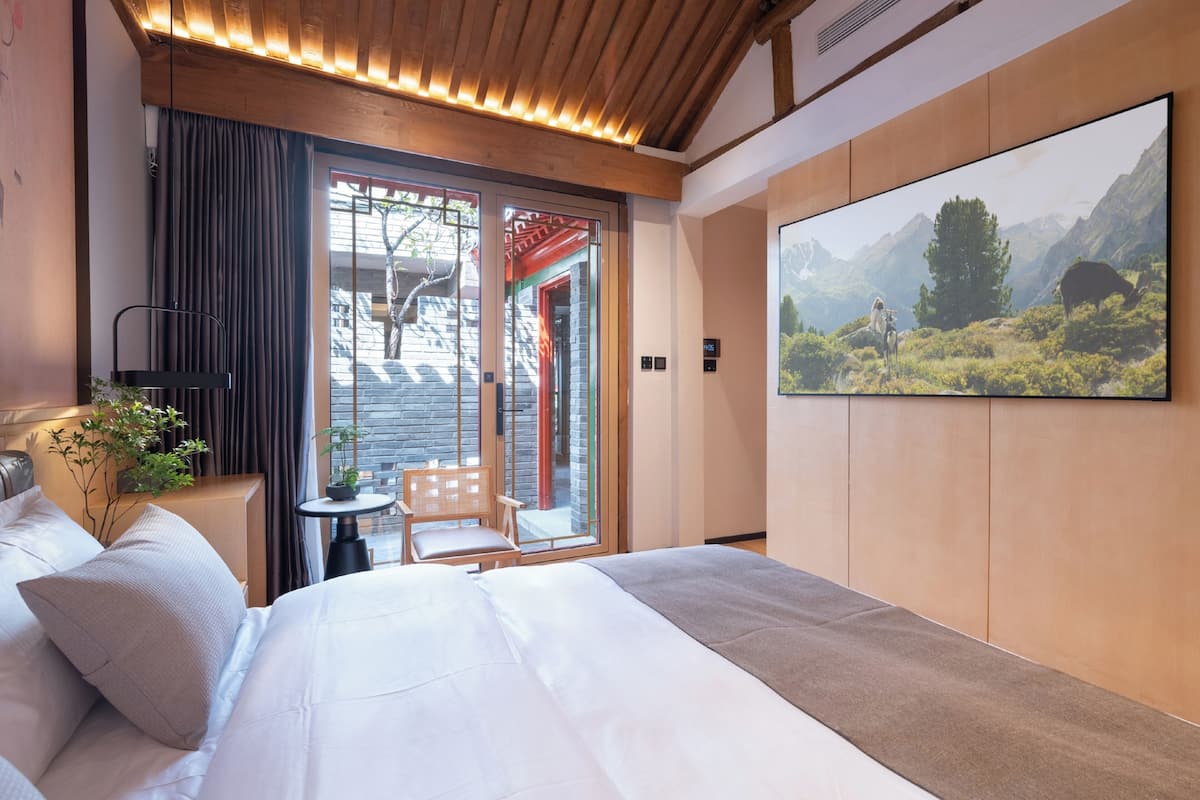 Kamar Double, pemandangan kebun | Seprai premium, meja kerja, tirai kedap cahaya, dan kedap suara
