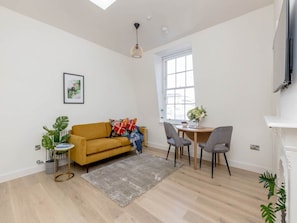 Apartment - Ultra-Modern Apartment on Castle Street (Edinburgh)