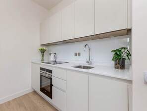 Apartment | Private kitchen - Ultra-Modern Apartment on Castle Street (Edinburgh)