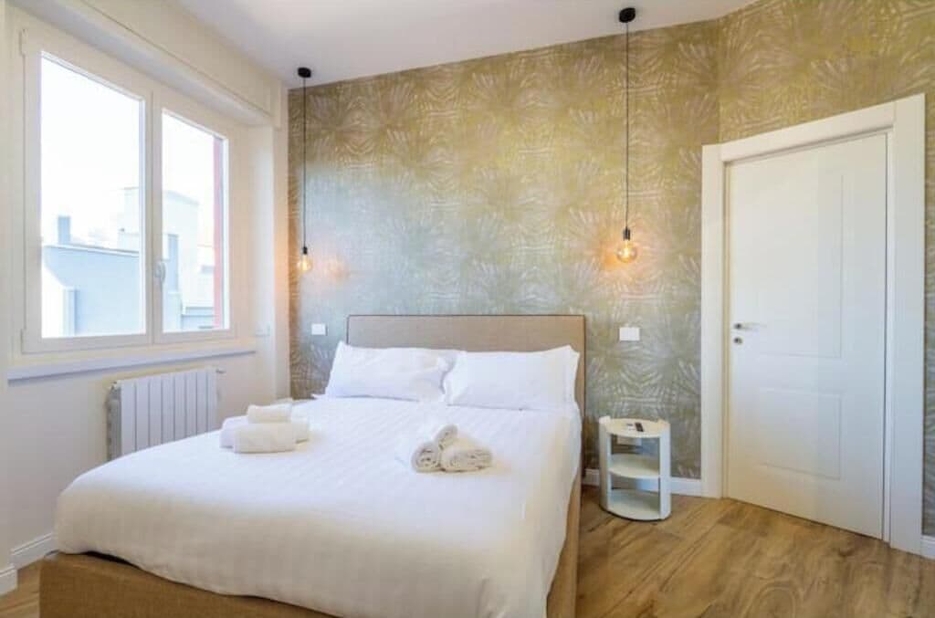 1 slaapkamer, een strijkplank/strijkijzer, gratis wifi, beddengoed